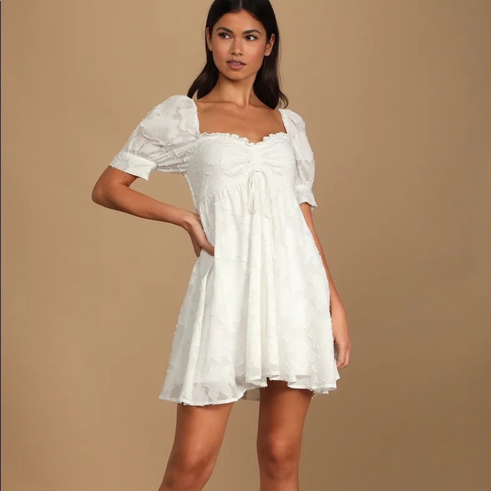 Lulu’s White Floral Babydoll Dress